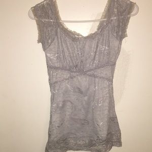 Gray short sleeved lace type shirt